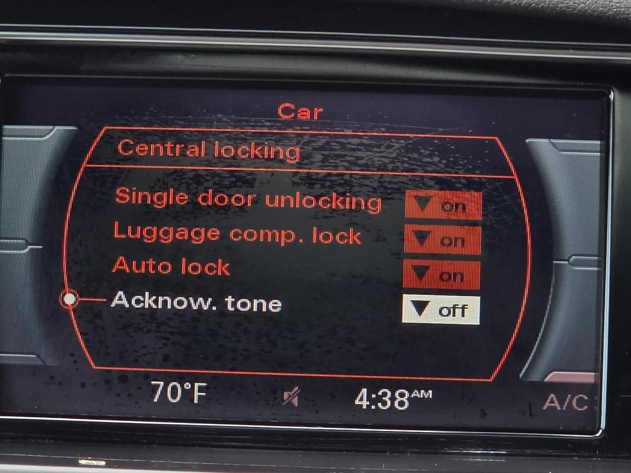 Audi A4 4dr Sdn Auto quattro 2.0T Premium 2014