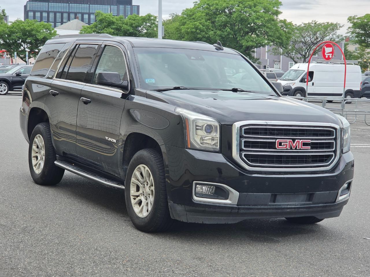 GMC Yukon 4WD 4dr SLT 2017