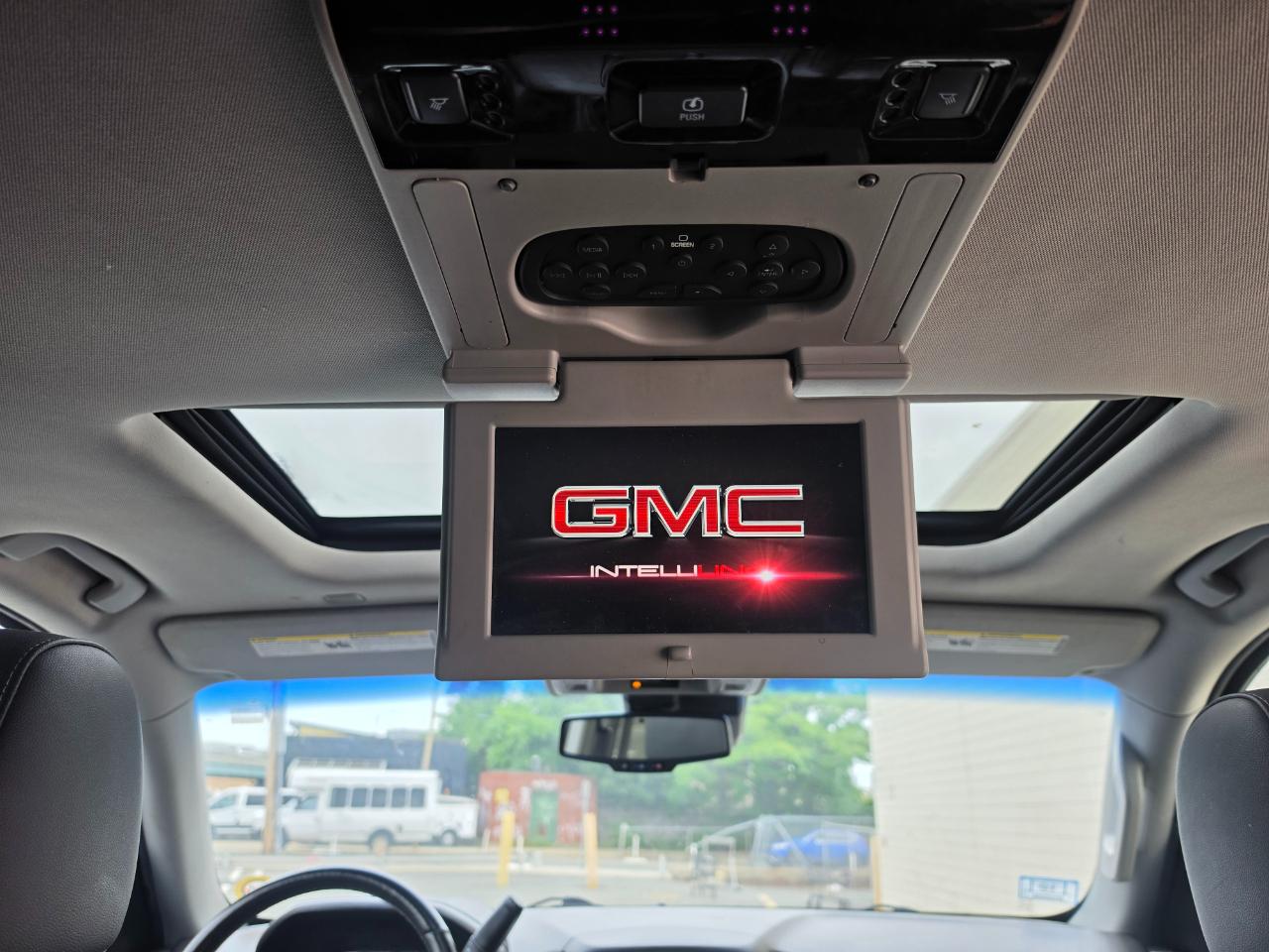 GMC Yukon 4WD 4dr SLT 2017