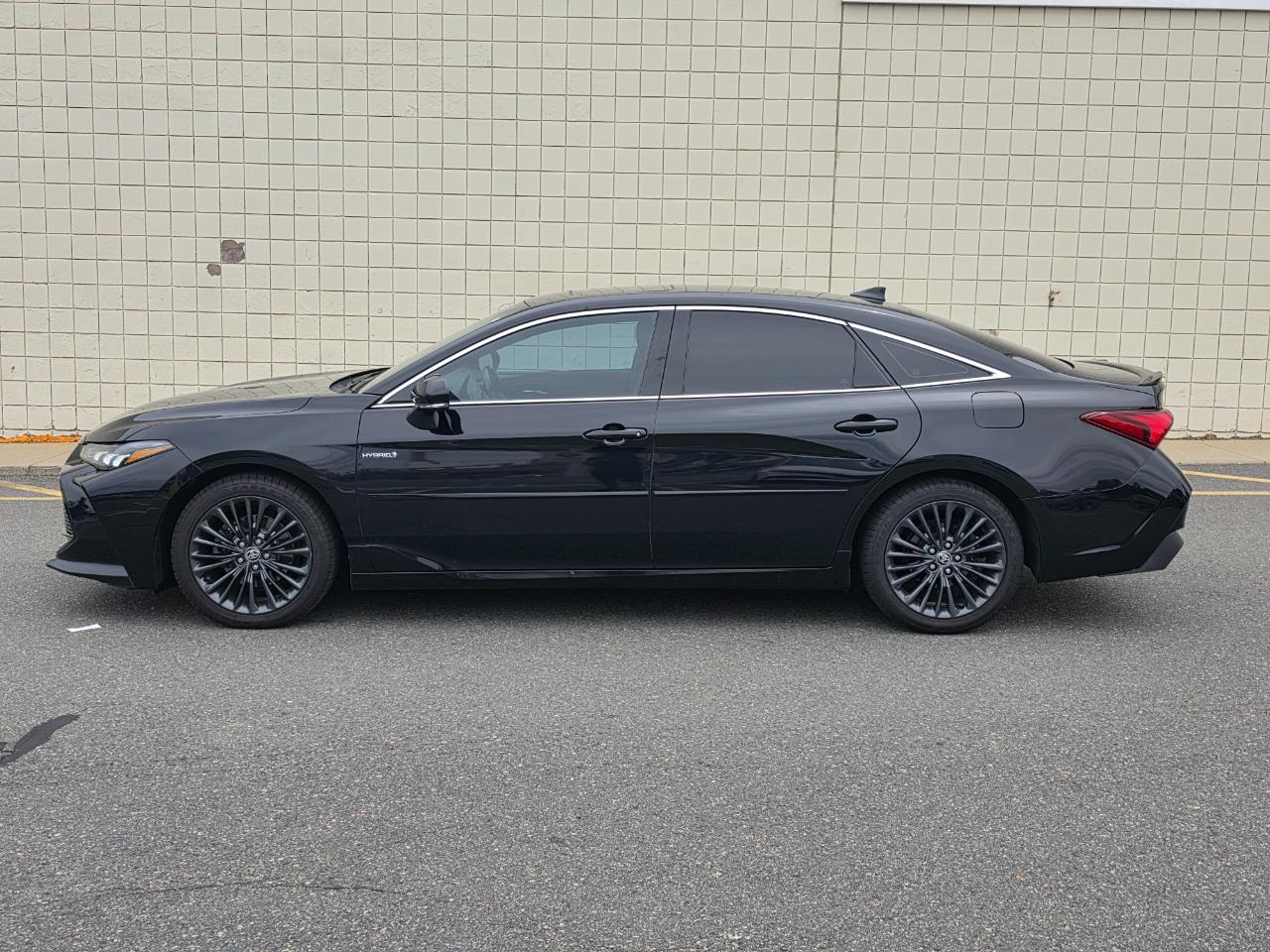 Toyota Avalon Hybrid XSE FWD (Natl) 2021
