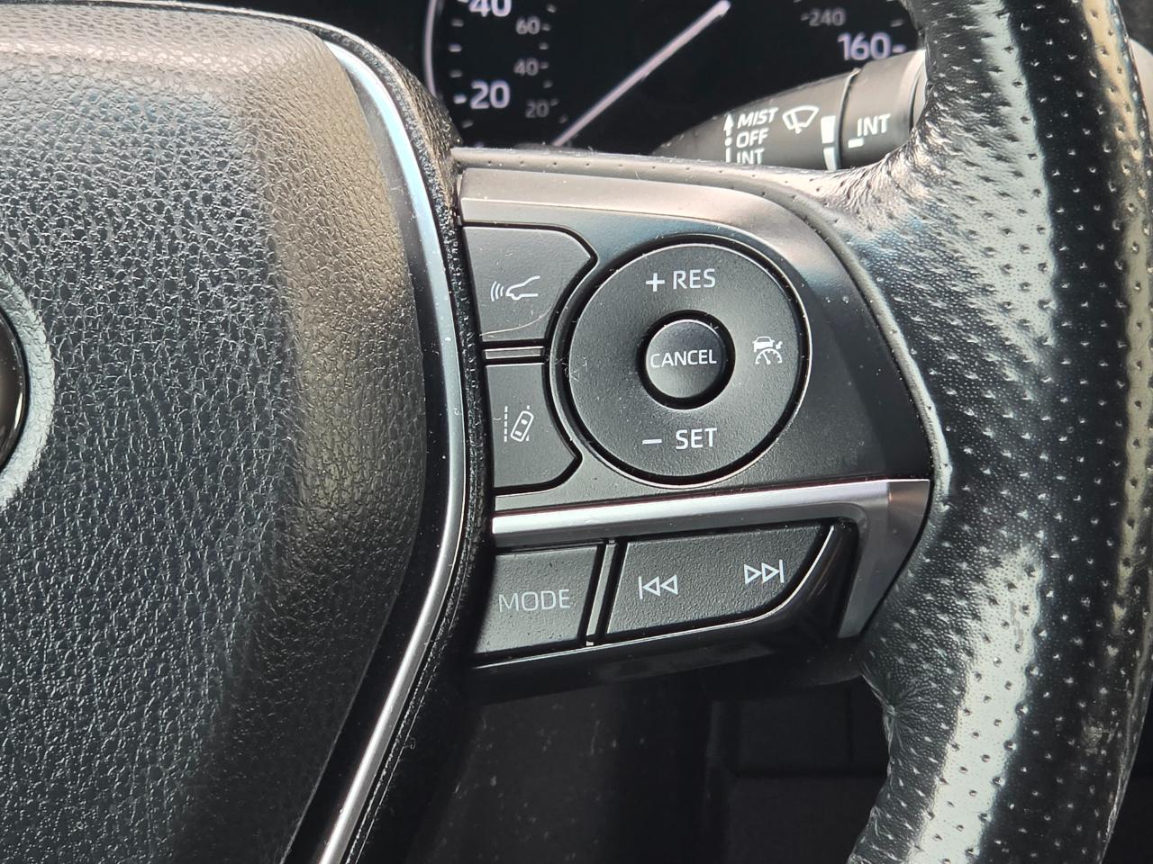 Toyota Avalon Hybrid XSE FWD (Natl) 2021