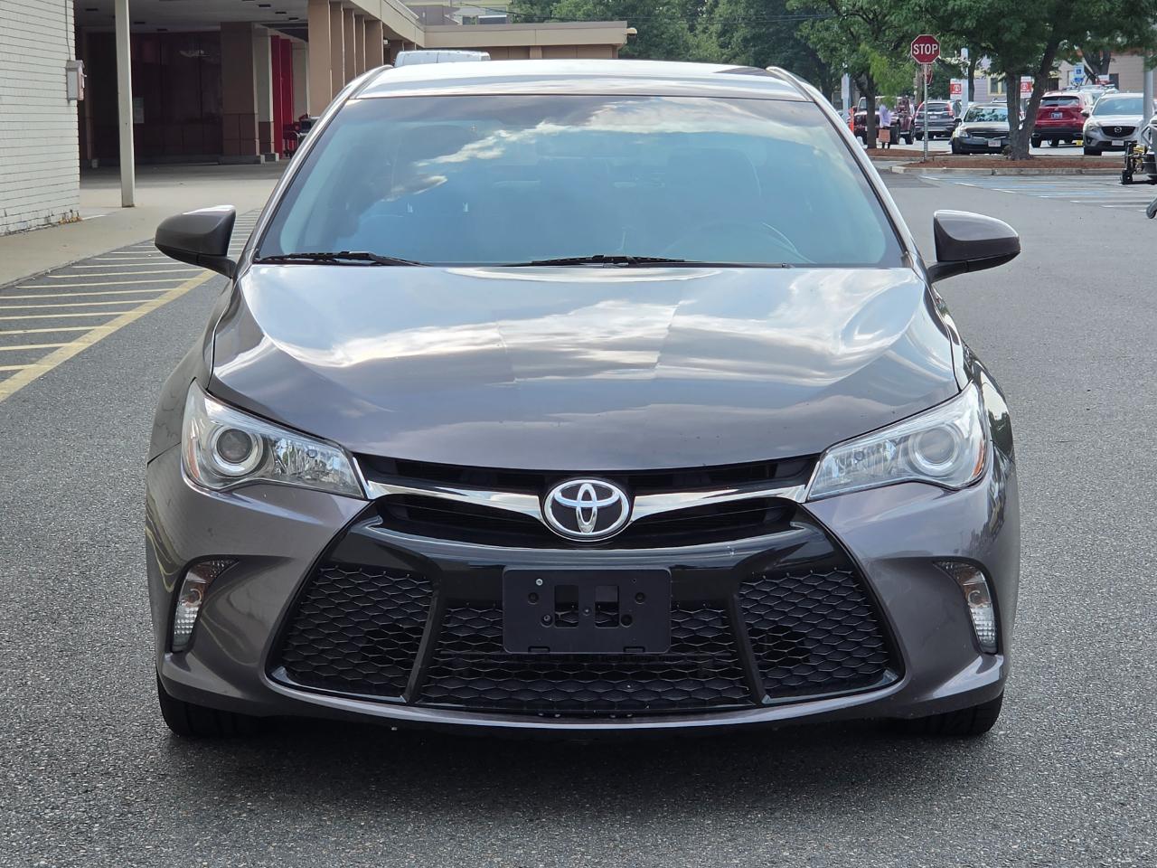 Toyota Camry XLE Auto (Natl) 2017