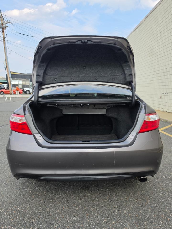 Toyota Camry XLE Auto (Natl) 2017