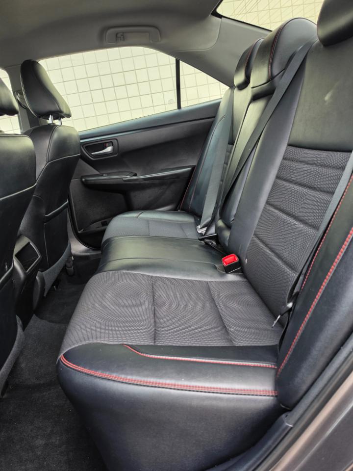 Toyota Camry XLE Auto (Natl) 2017