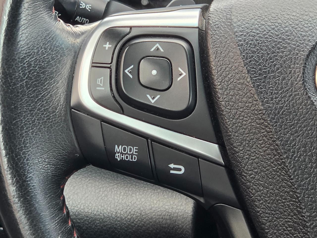 Toyota Camry XLE Auto (Natl) 2017