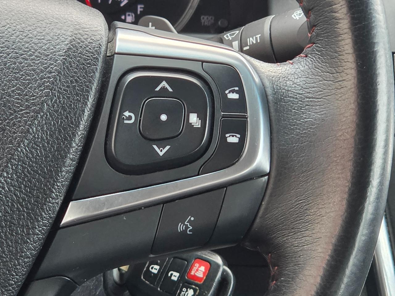 Toyota Camry XLE Auto (Natl) 2017
