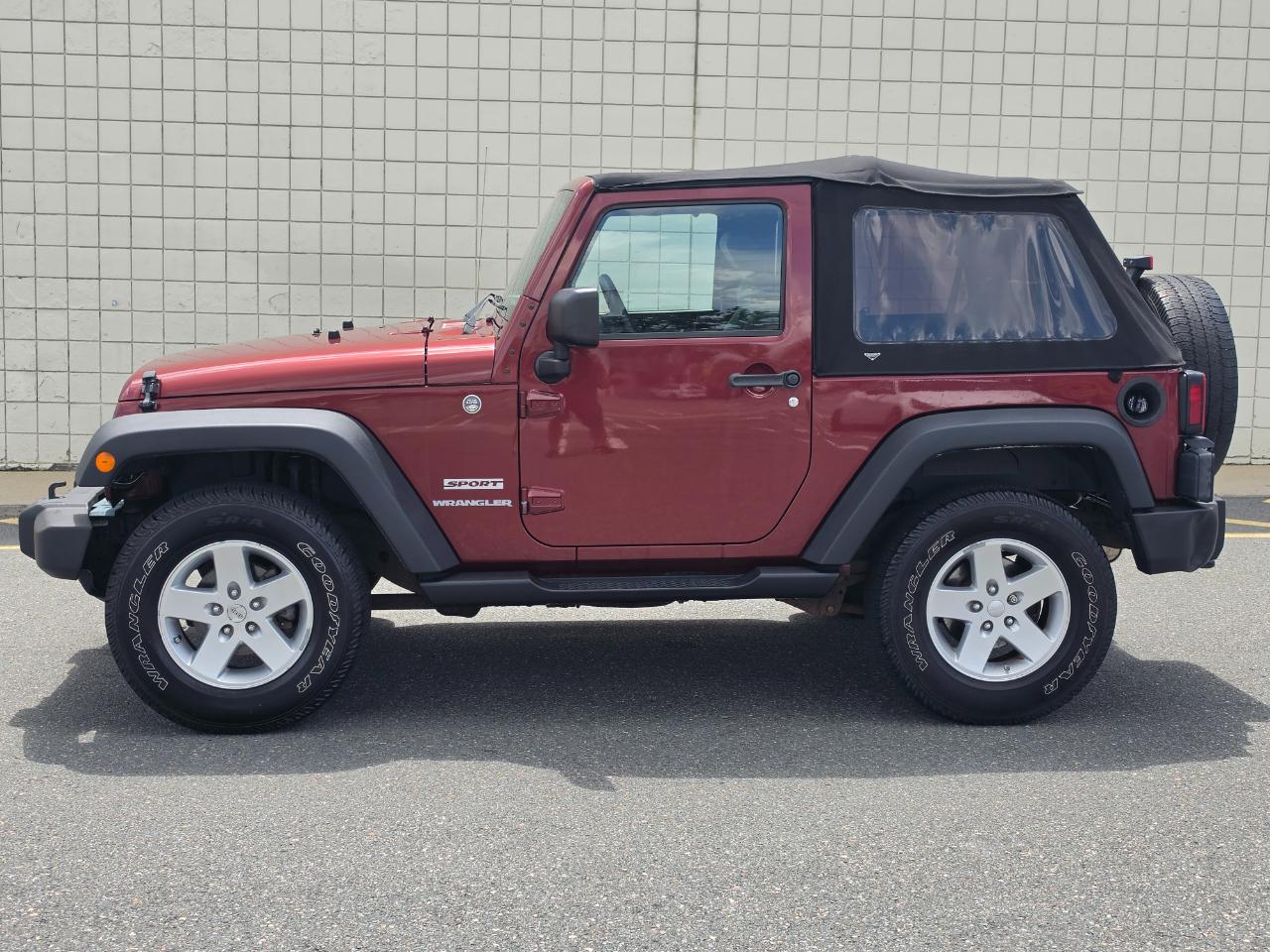 Jeep Wrangler 4WD 2dr Sport 2010