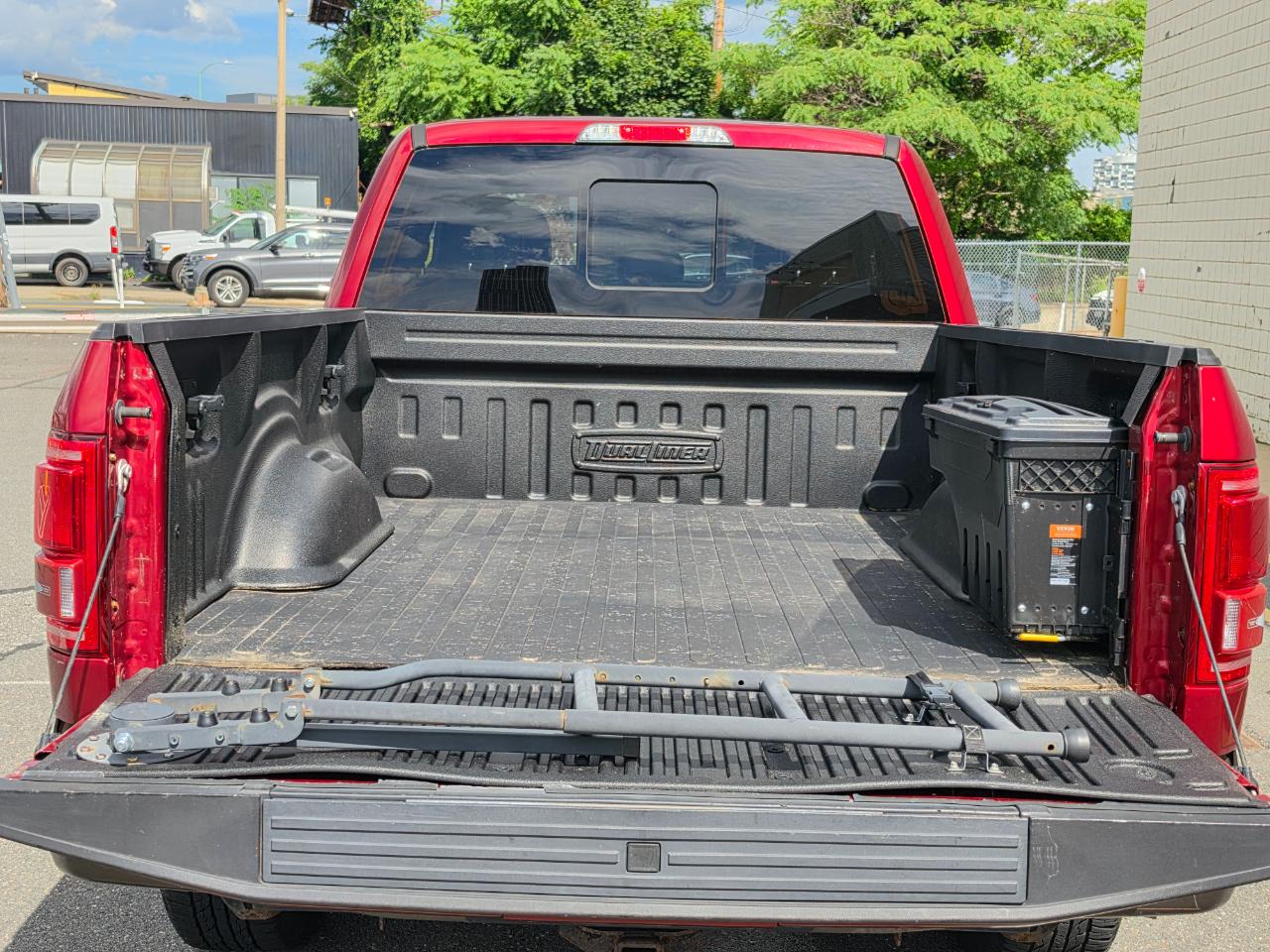 Ford F-150 4WD SuperCab 145" Lariat 2016