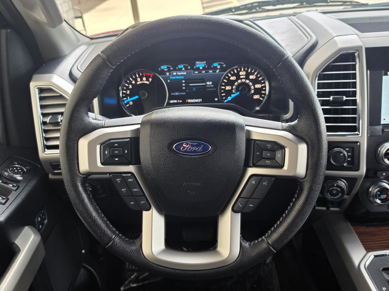 Ford F-150 4WD SuperCab 145" Lariat 2016