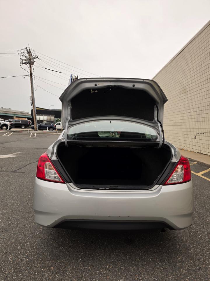 Nissan Versa 4dr Sdn CVT 1.6 S Plus 2016