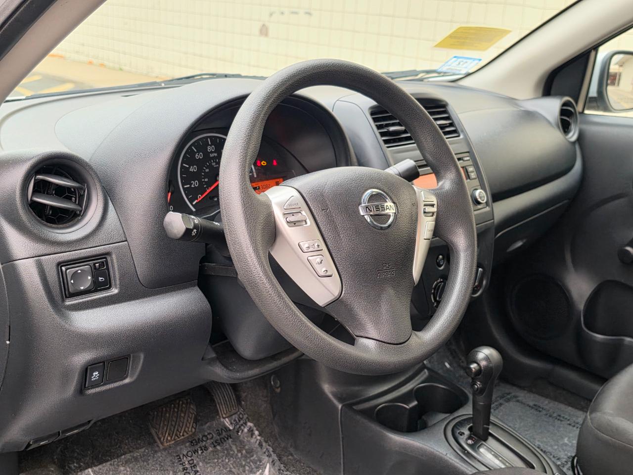 Nissan Versa 4dr Sdn CVT 1.6 S Plus 2016