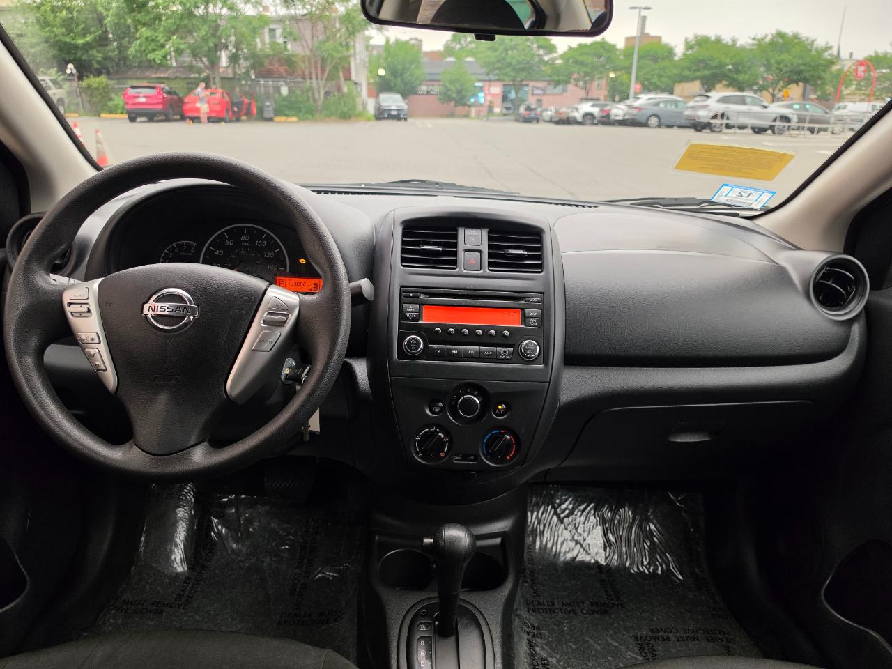 Nissan Versa 4dr Sdn CVT 1.6 S Plus 2016