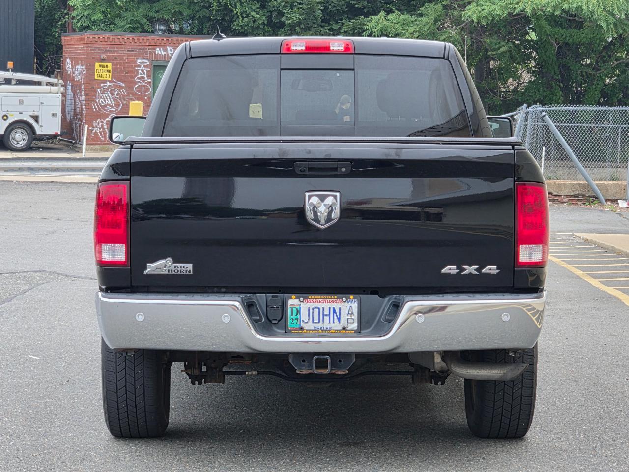 RAM 1500 4WD Crew Cab 140.5" Big Horn 2015