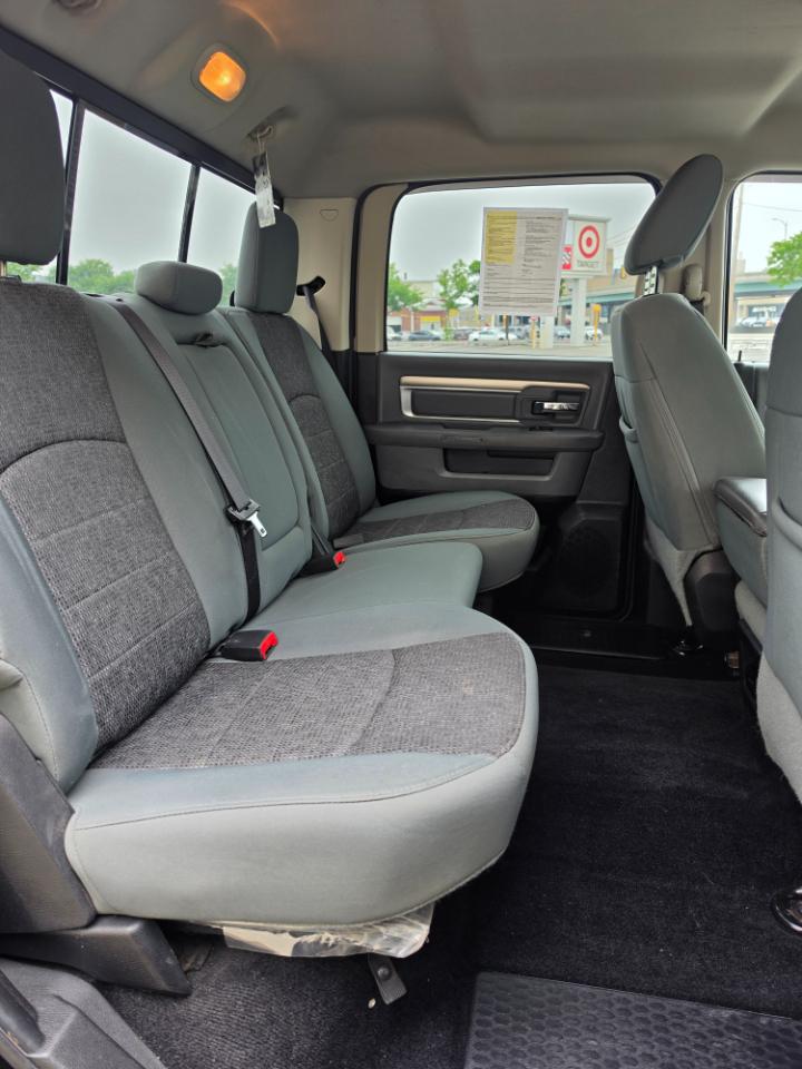 RAM 1500 4WD Crew Cab 140.5" Big Horn 2015