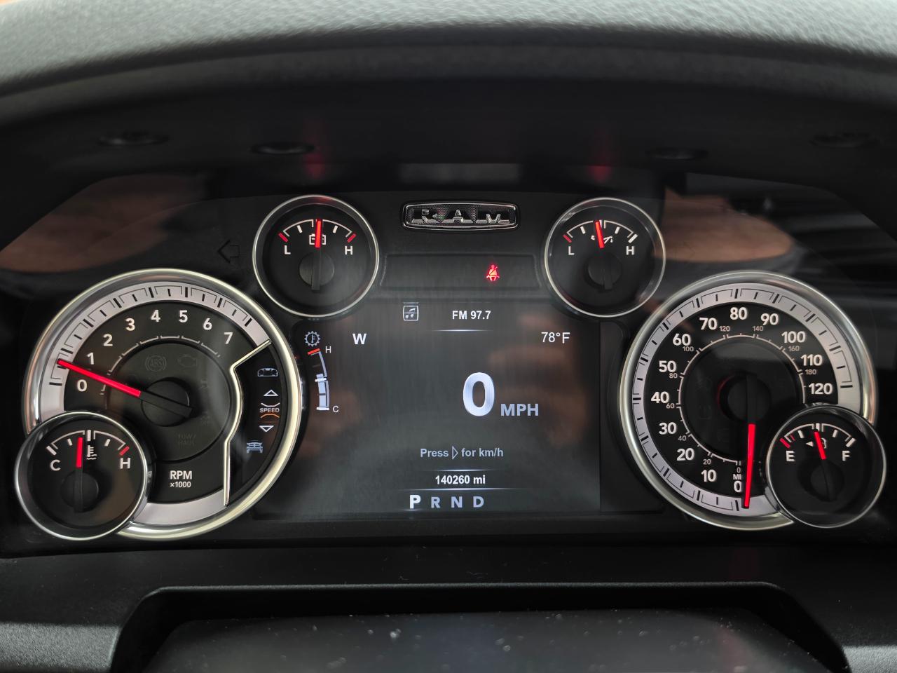 RAM 1500 4WD Crew Cab 140.5" Big Horn 2015