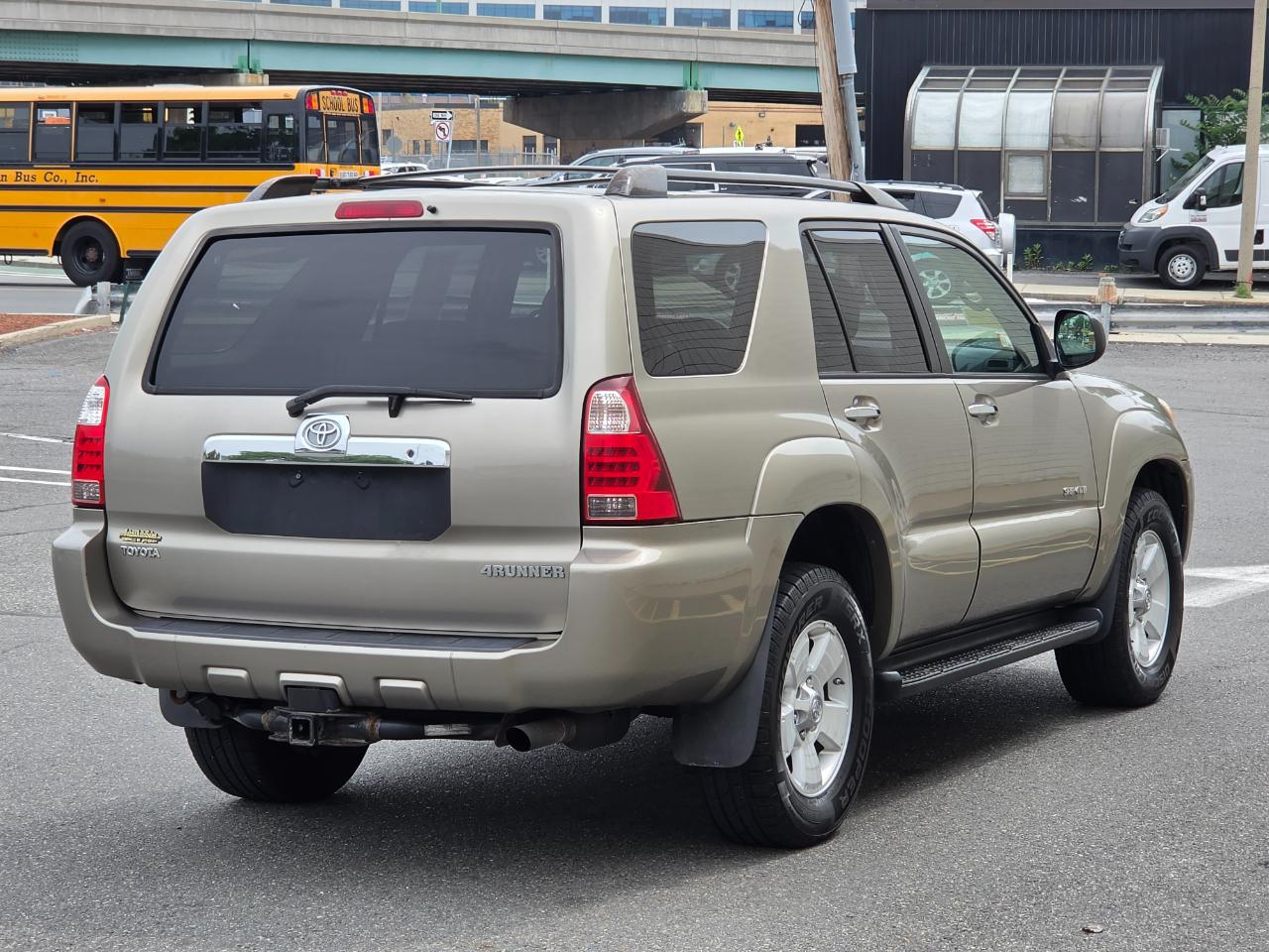 Toyota 4Runner 4dr SR5 V8 Auto 4WD (Natl) 2006