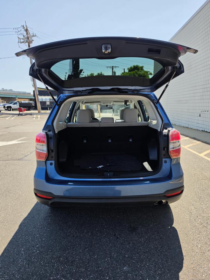 Subaru Forester 4dr CVT 2.5i PZEV 2015
