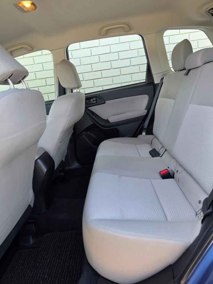 Subaru Forester 4dr CVT 2.5i PZEV 2015