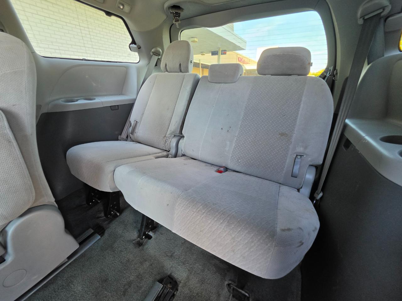 Toyota Sienna LE AWD 7-Passenger (Natl) 2017