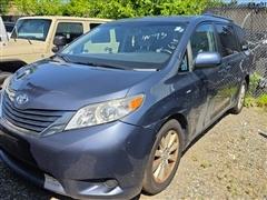 2017 Toyota Sienna 