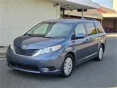 2017 Toyota Sienna 