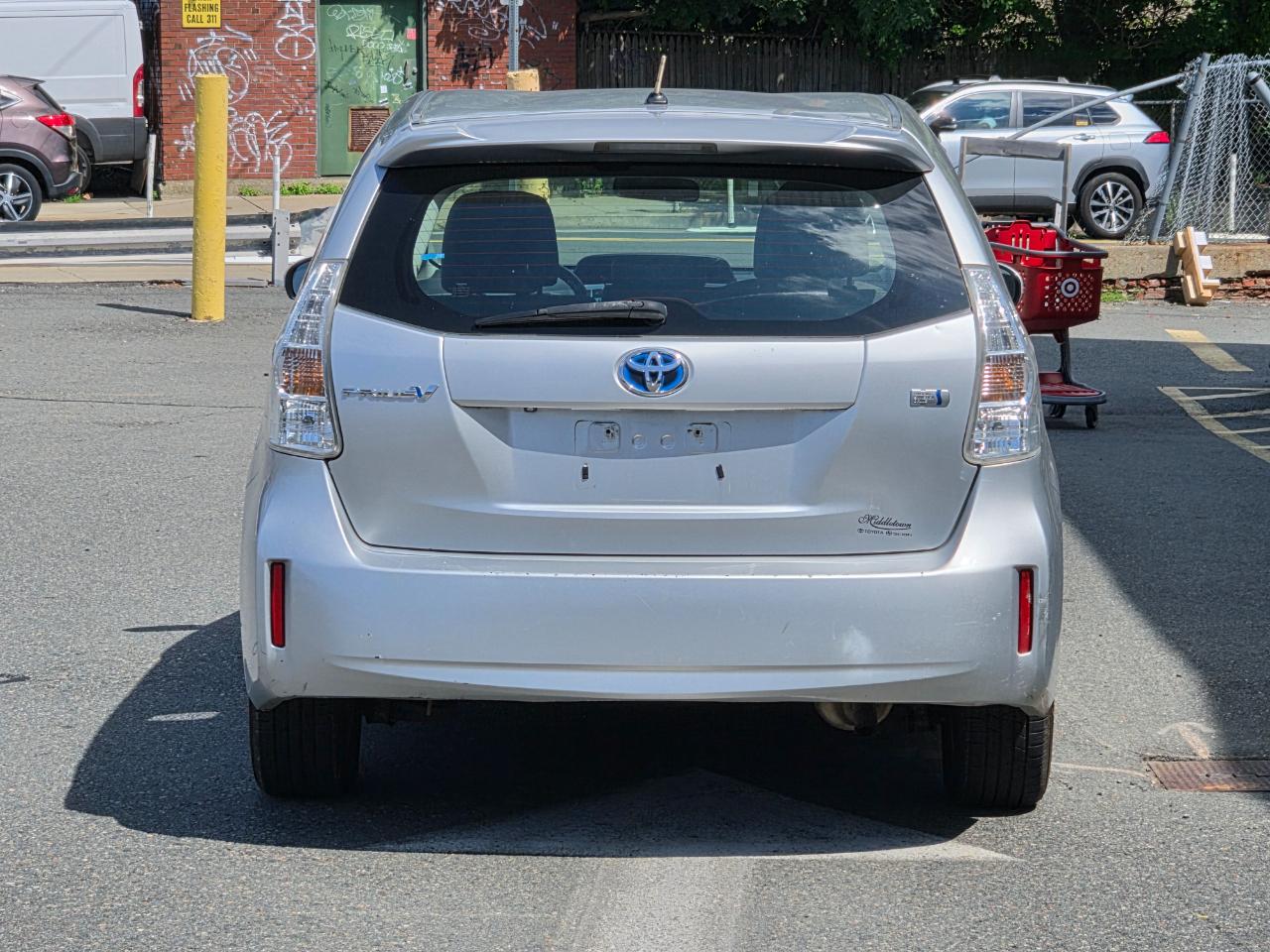 Toyota Prius V 5dr Wgn Three (Natl) 2012
