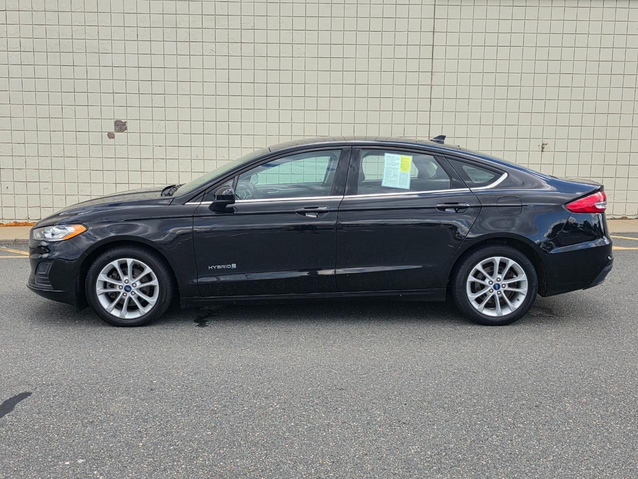 Ford Fusion Hybrid SE FWD 2019