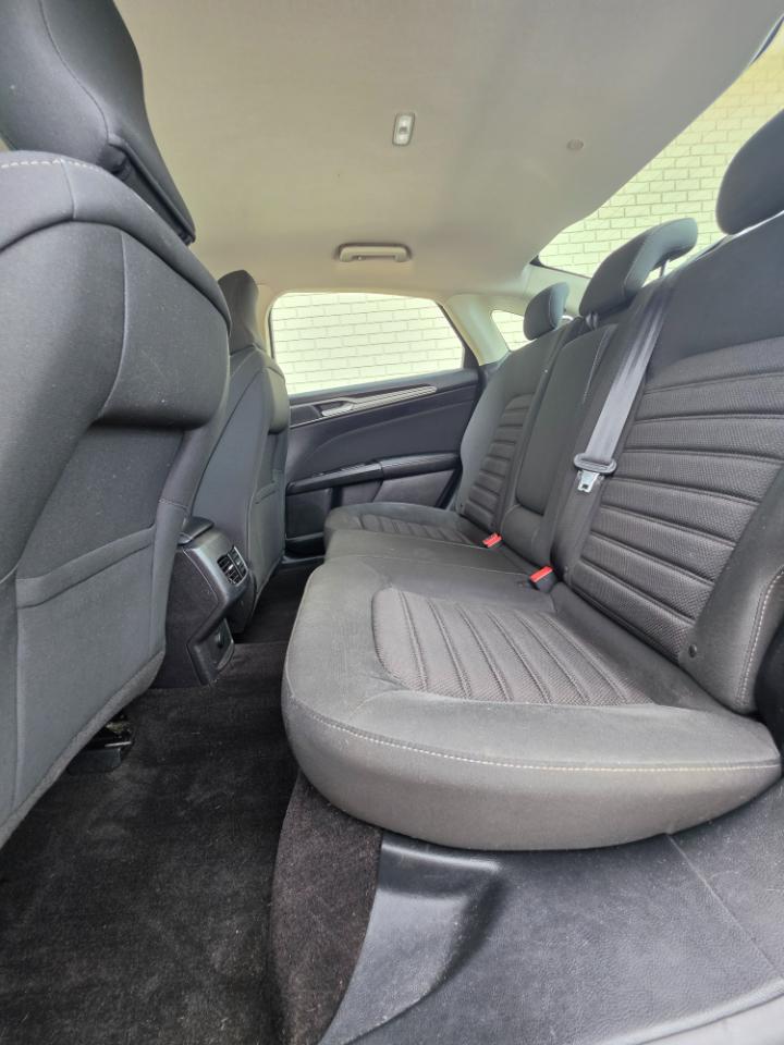 Ford Fusion Hybrid SE FWD 2019