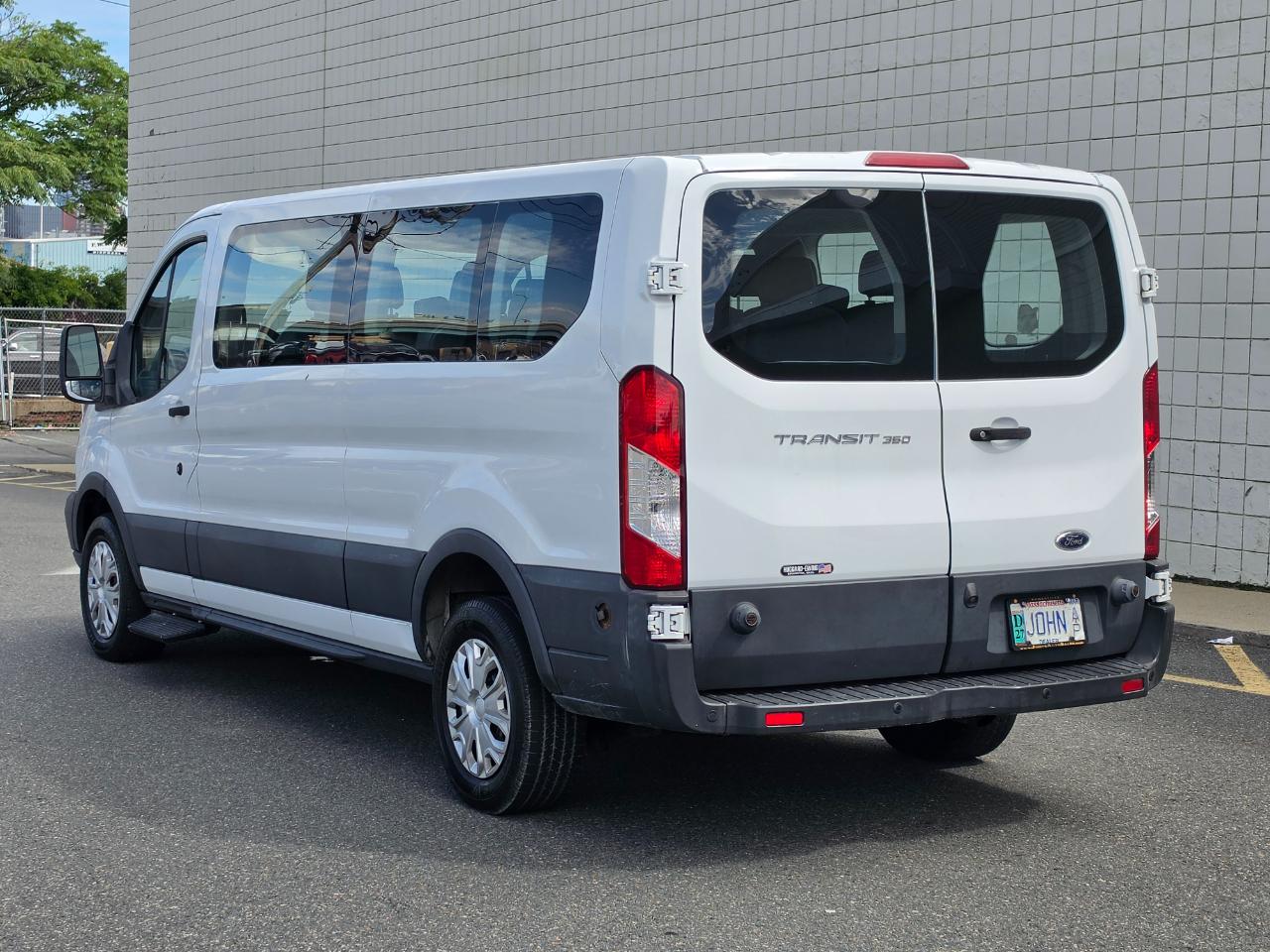 Ford Transit Passenger Wagon T-350 148" Low Roof XLT Swing-Out RH Dr 2018