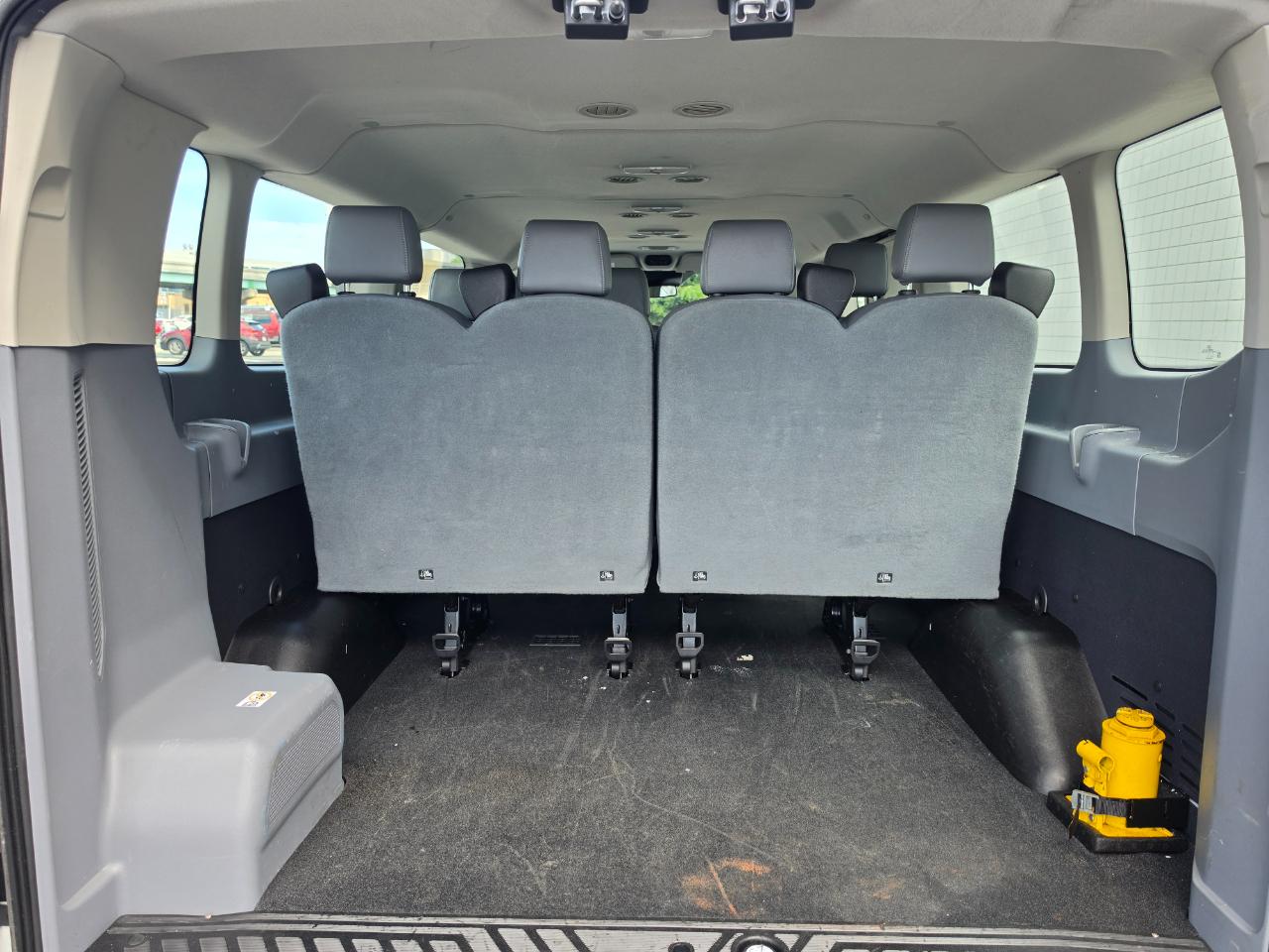 Ford Transit Passenger Wagon T-350 148" Low Roof XLT Swing-Out RH Dr 2018