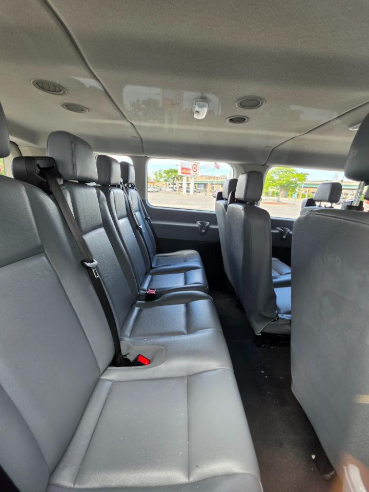 Ford Transit Passenger Wagon T-350 148" Low Roof XLT Swing-Out RH Dr 2018