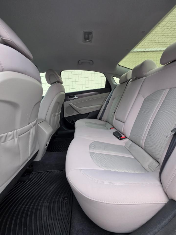 Hyundai Sonata 4dr Sdn 2.4L Sport PZEV 2016