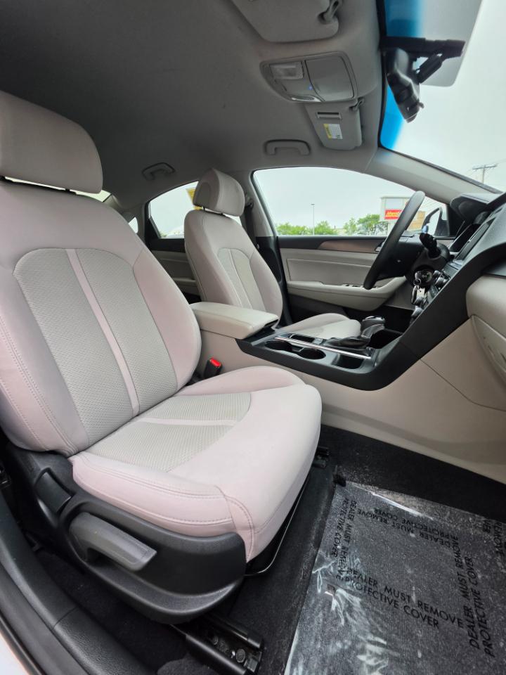 Hyundai Sonata 4dr Sdn 2.4L Sport PZEV 2016