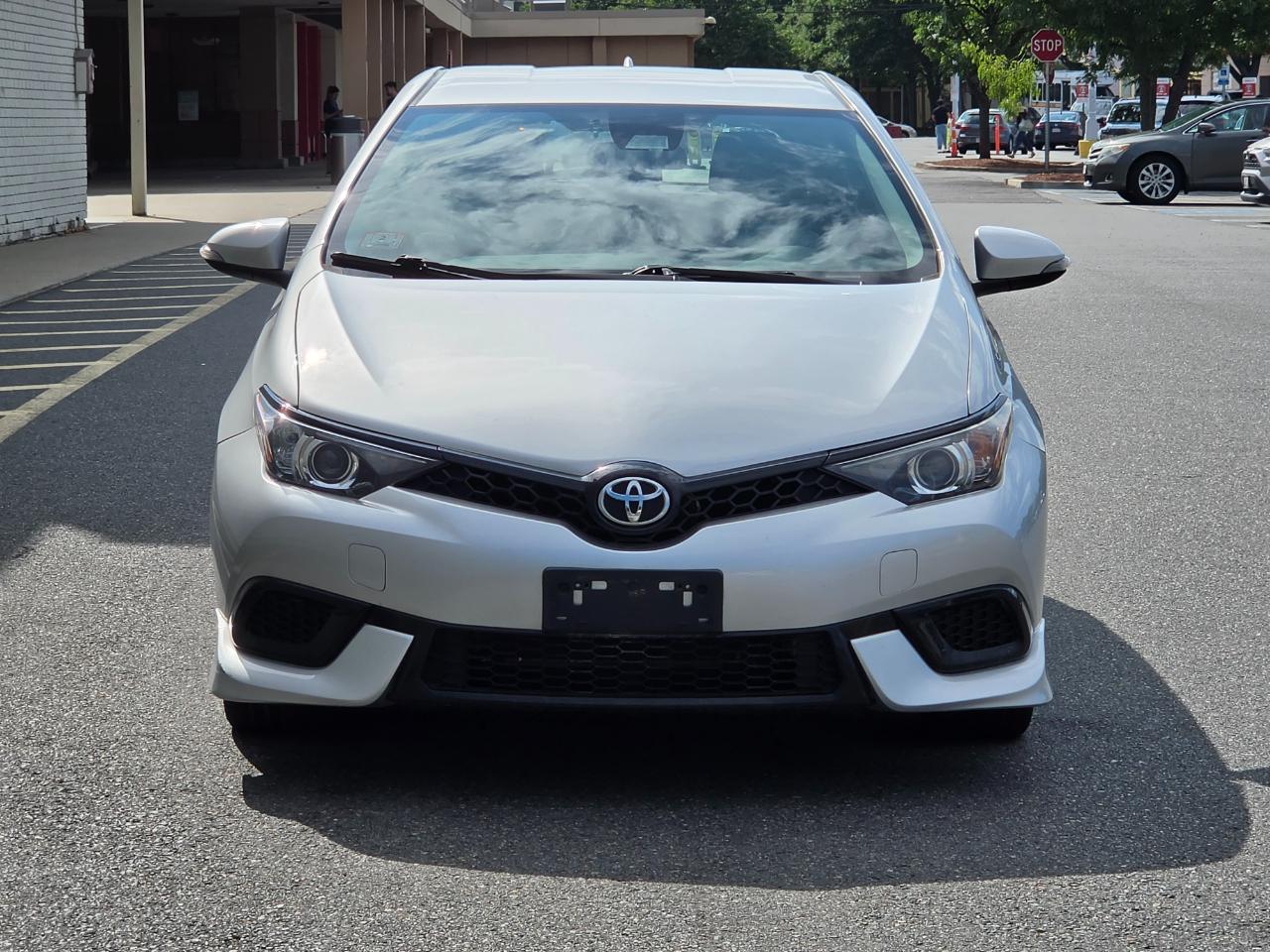 Toyota Corolla iM Manual (Natl) 2018