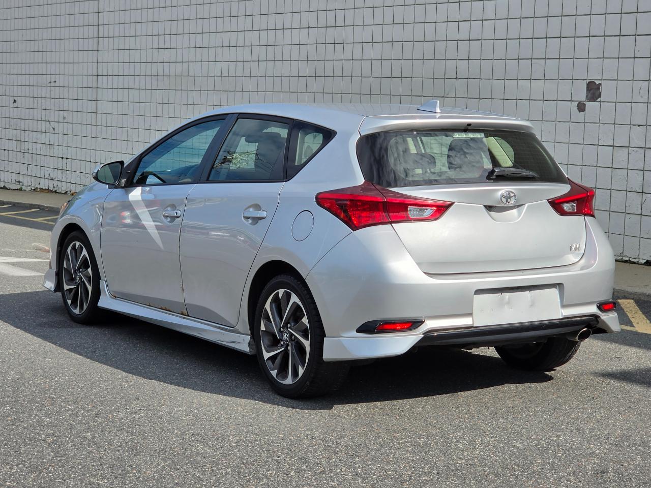Toyota Corolla iM Manual (Natl) 2018