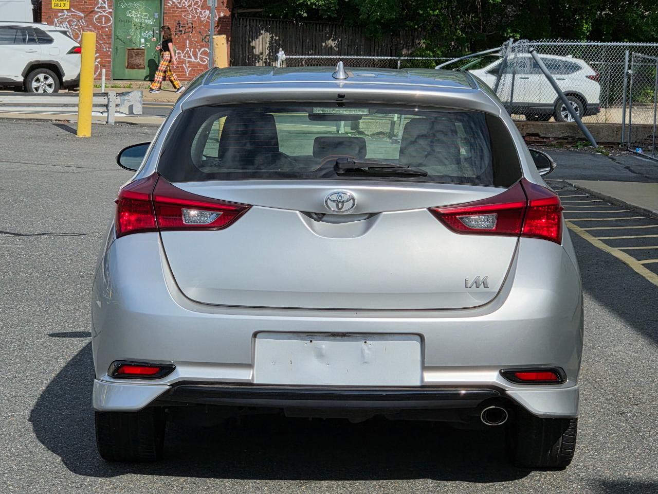 Toyota Corolla iM Manual (Natl) 2018