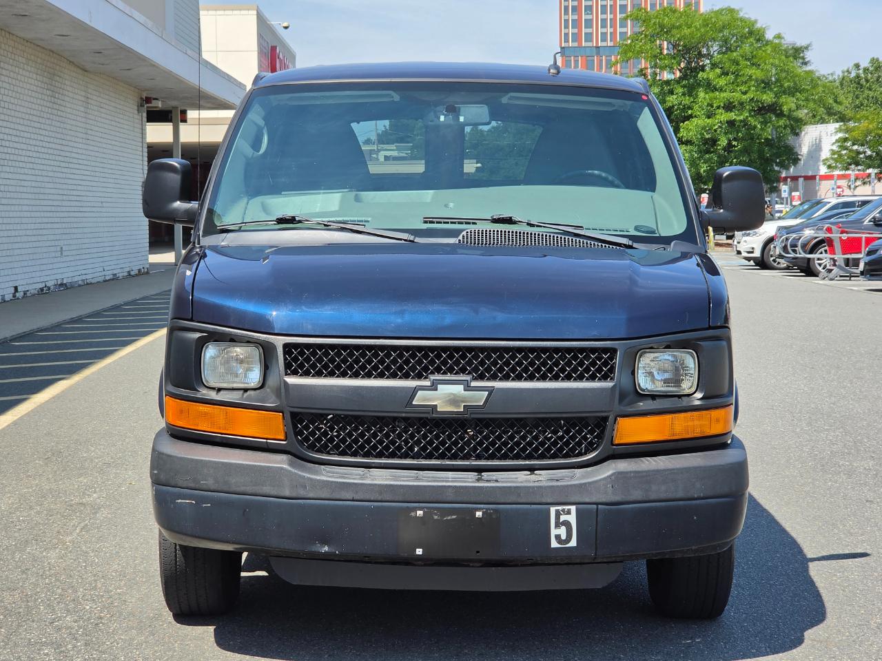 Chevrolet Express Passenger RWD 2500 135" LS 2013