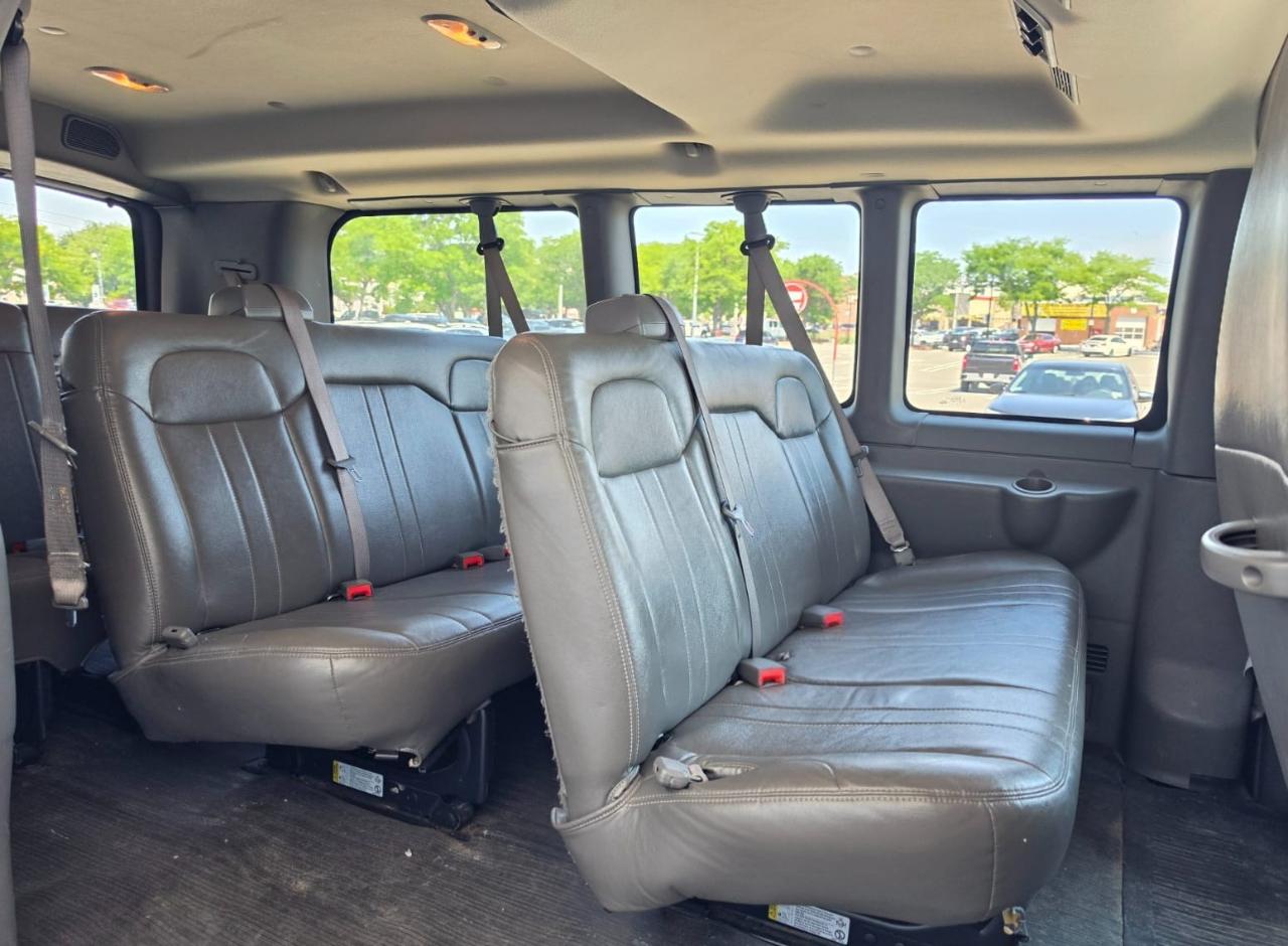 Chevrolet Express Passenger RWD 2500 135" LS 2013