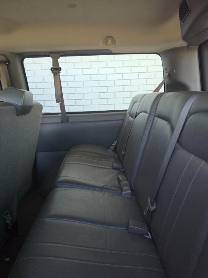 Chevrolet Express Passenger RWD 2500 135" LS 2013