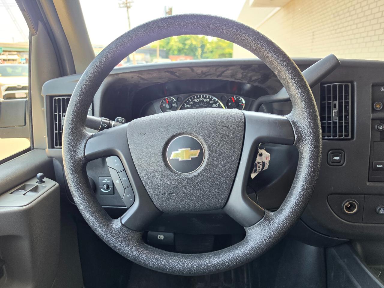 Chevrolet Express Passenger RWD 2500 135" LS 2013