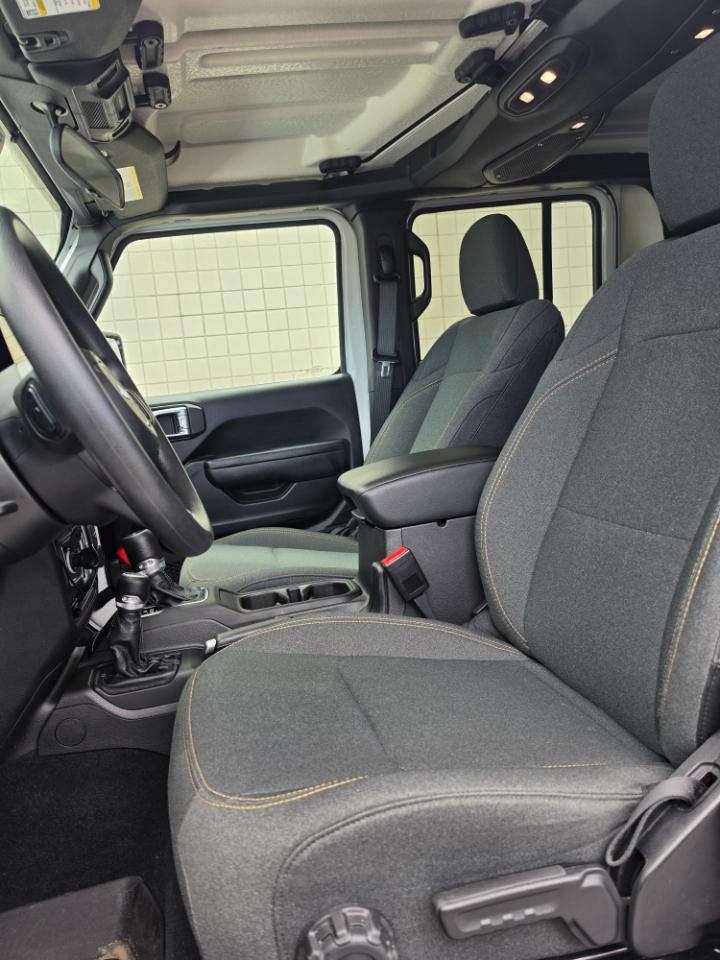 Jeep Gladiator Nighthawk 4x4 *Ltd Avail* 2025