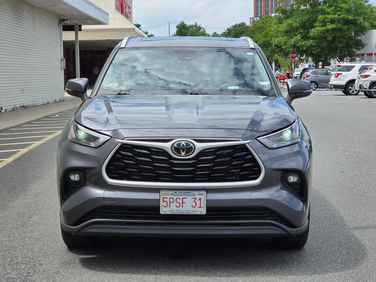 Toyota Highlander Platinum AWD (Natl) 2023