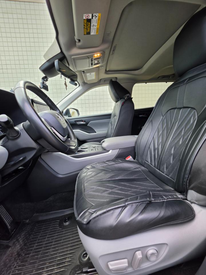 Toyota Highlander Platinum AWD (Natl) 2023