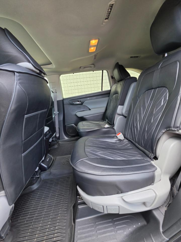 Toyota Highlander Platinum AWD (Natl) 2023