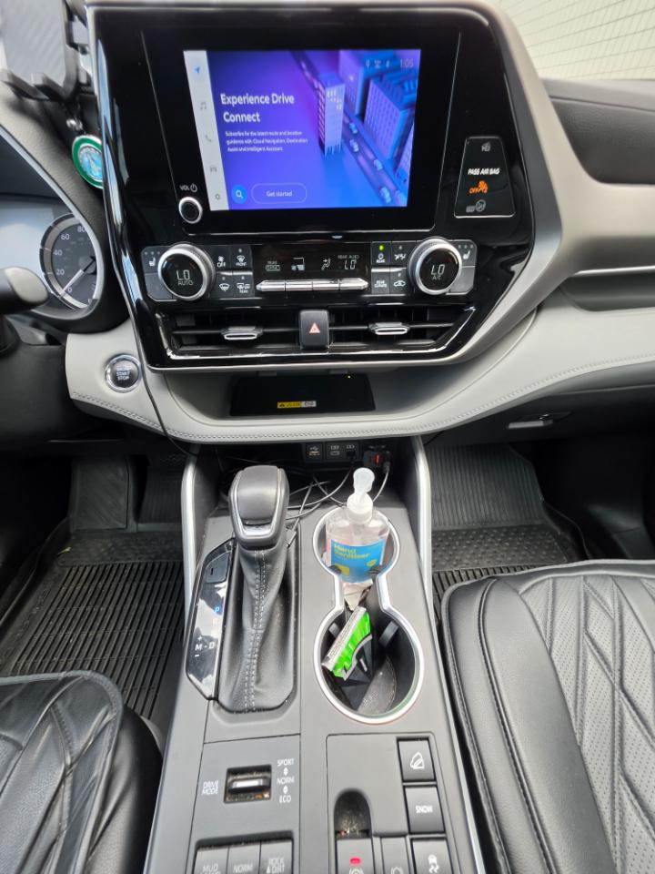 Toyota Highlander Platinum AWD (Natl) 2023