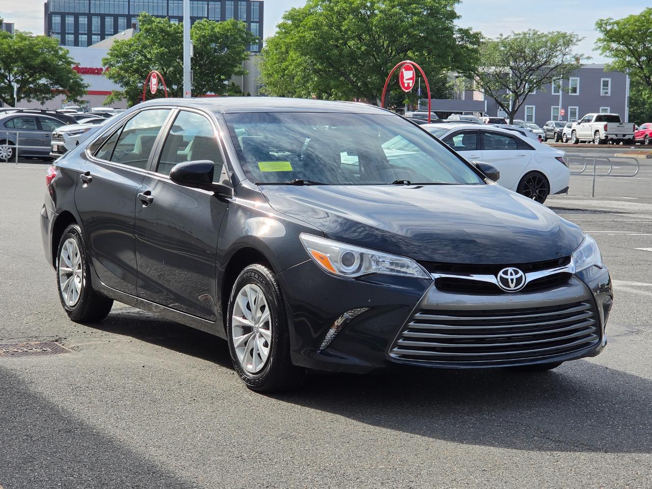 Toyota Camry XLE Auto (Natl) 2017