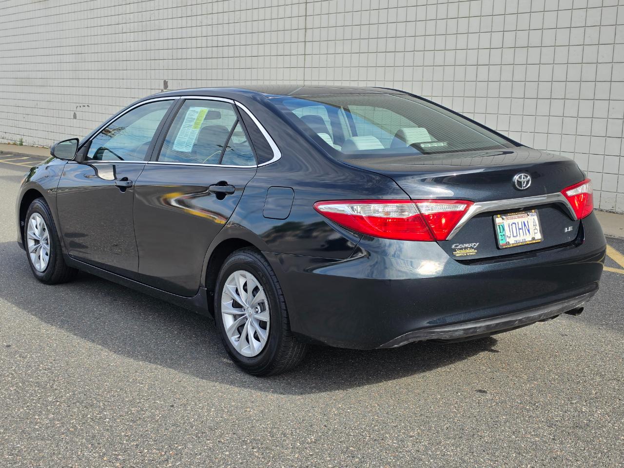 Toyota Camry XLE Auto (Natl) 2017