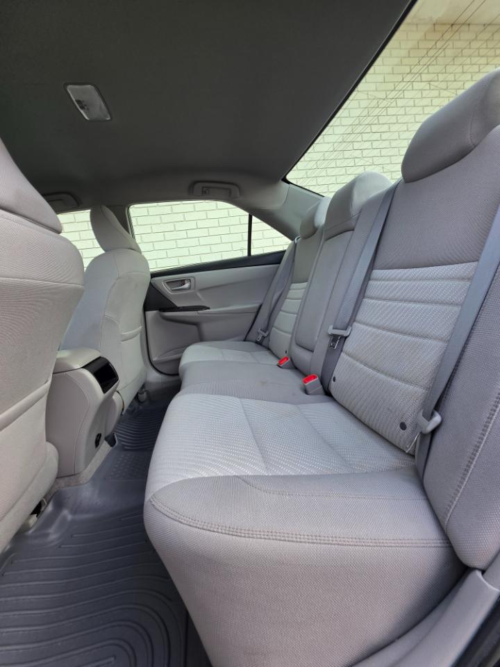 Toyota Camry XLE Auto (Natl) 2017