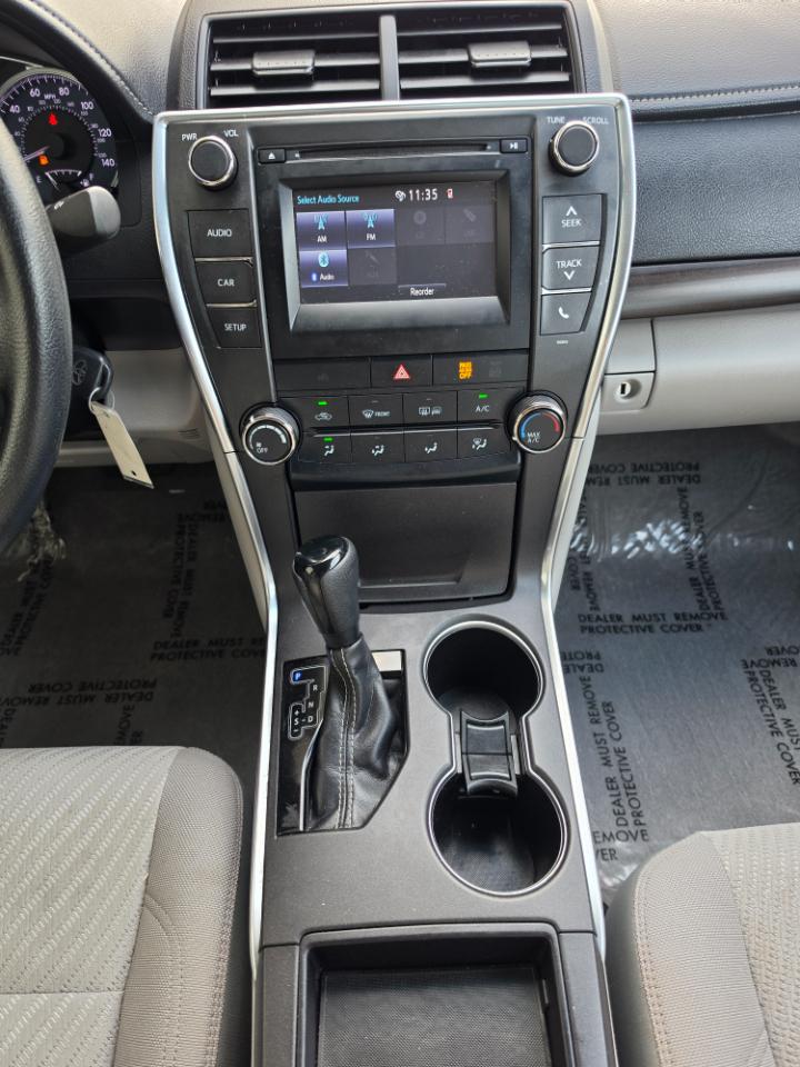 Toyota Camry XLE Auto (Natl) 2017