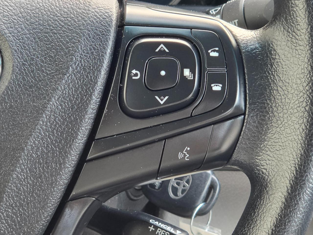 Toyota Camry XLE Auto (Natl) 2017